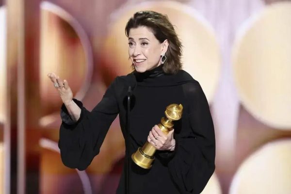 Fernanda Torres brilha e vence no Globo de Ouro 2023