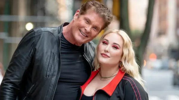 Filha de David Hasselhoff expressa dor após a morte de sua mãe