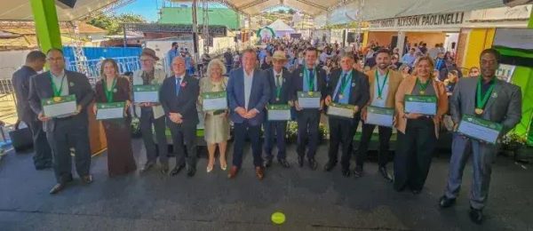 Governo de Minas entrega Medalha Alysson Paolinelli a personalidades do agro