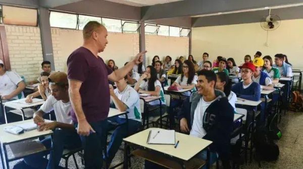 Governo de Minas Gerais anuncia 6.391 promoções e progressões para servidores da Educação