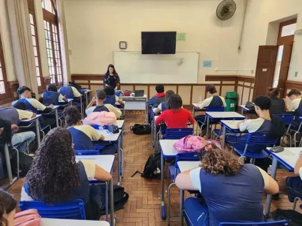 Governo de Minas realiza terceiro teste de redação para o Enem nesta quarta-feira