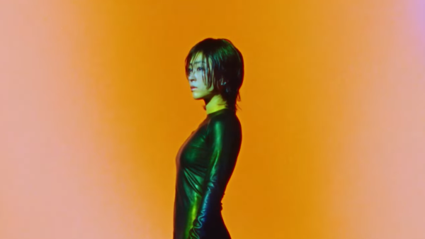 ‘SCIENTE FICTION’, álbum de “melhores hits” de Utada Hikaru, será lançado em abril