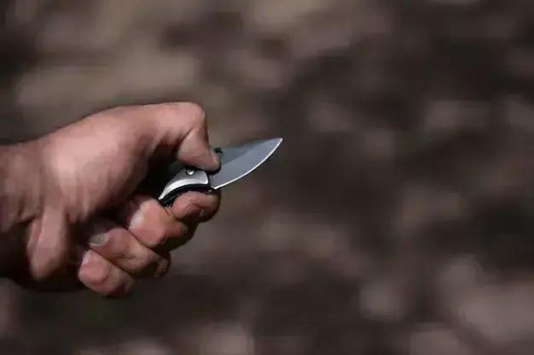 Homem é ferido após recusar pagamento de conta em bar em Ipatinga