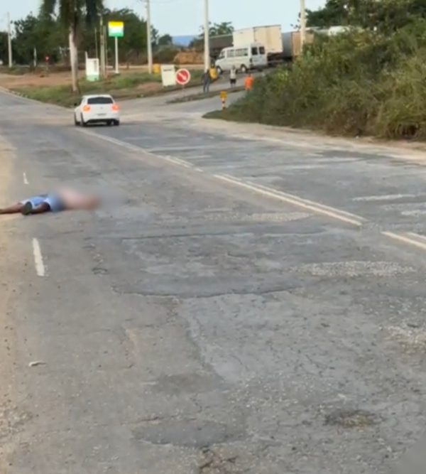 Homem estaciona moto para pegar capim e é executado a tiros na BR-367