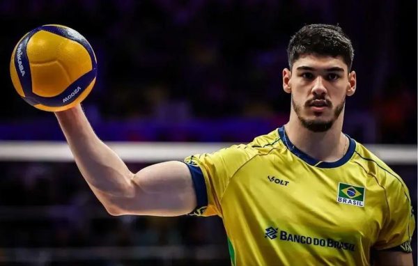 Honorato jogando pela seleção brasileira