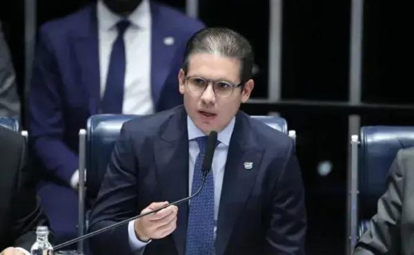 Hugo Motta propõe diálogo e reformas para superar desafios globais no BRICS