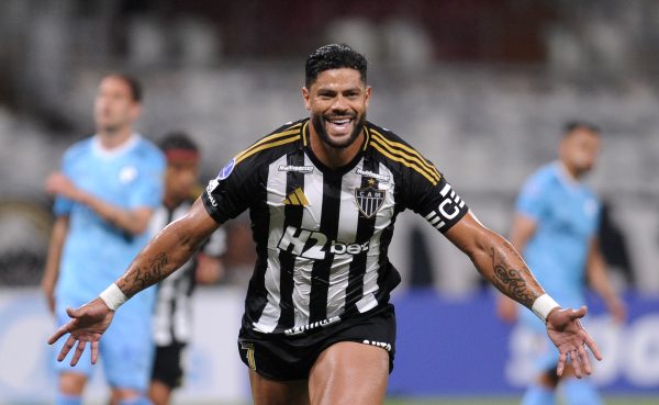 Hulk, atacante do Atltico, comemora gol contra o Deportes Iquique-CHI no Mineiro (foto: Alexandre Guzanshe/EM/D.A. Press)