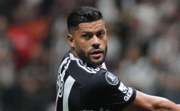 Hulk em ao pelo Atltico na Libertadores (foto: Alexandre Guzanshe/EM/D.A Press)