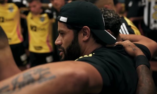 Hulk durante preleo do Atltico no vestirio do Mineiro antes da final contra o Amrica (foto: Reproduo/GaloTV)