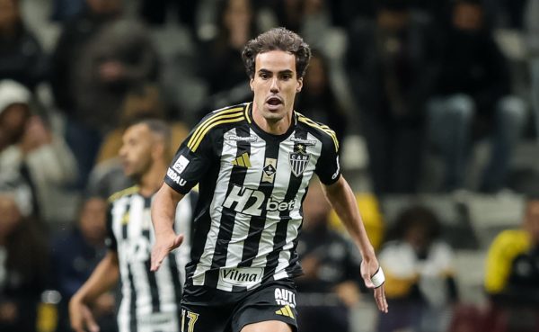 Igor Gomes, meia-atacante do Atltico, em ao na Arena MRV contra o Internacional (foto: Pedro Souza/Atltico)