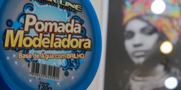 Saiba quais pomadas modeladoras para cabelo estão autorizadas pela Anvisa