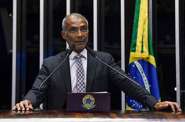 Romário é investigado por suposto esquema de corrupção no Rio