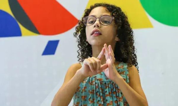 Inep publica edital do Enem 2025 em Libras para inclusão de deficientes auditivos