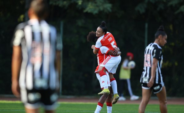 Atltico foi goleado pelo Internacional, em Porto Alegre, na tarde deste domingo (9/6) (foto: Staff Images/CBF)