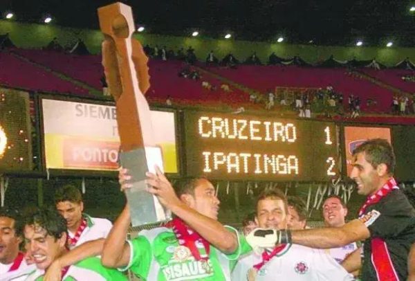 Ipatinga FC celebra 27 anos: uma trajetória marcada por conquistas e desafios