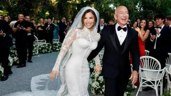 Jeff Bezos e Lauren Sánchez oficializam casamento em Veneza; veja detalhes