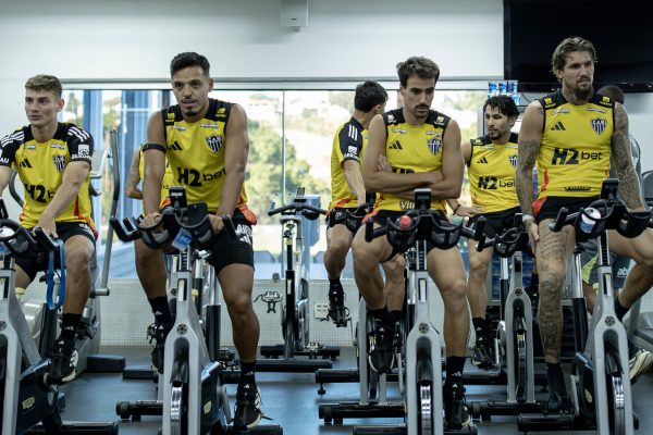 Jogadores do Atltico durante preparao fsica na Cidade do Galo (foto: Pedro Souza/Atltico)