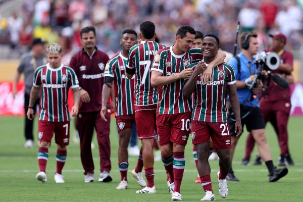 Jogadores do Fluminense celebram vitria sobre o Al-Hilal (foto: Megan Briggs/via AFP)