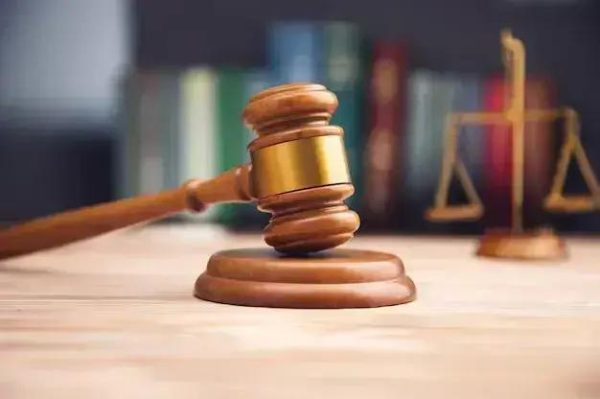 Justiça condena empresa a indenizar ex-funcionário em R$ 10 mil por uso indevido de imagem