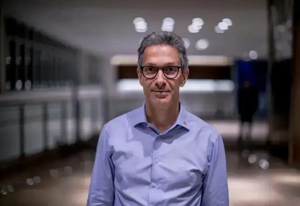 Justiça nega pedido do PT para censurar postagens de Zema sobre o INSS