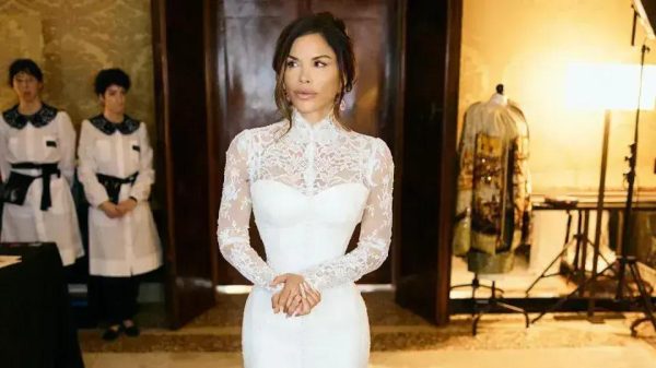 Lauren Sánchez e Jeff Bezos: o vestido de noiva que levou 900 horas para ser confeccionado