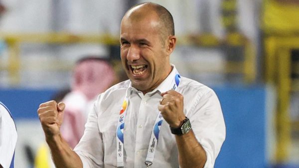 Tcnico portugus Leonardo Jardim, do Al Ain, negocia com o Cruzeiro (foto: FAYEZ NURELDINE/AFP)