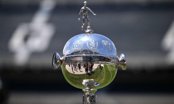 Trofu da Copa Libertadores (foto: Luis ROBAYO/AFP)