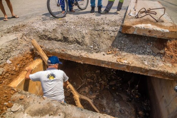 Prefeitura de Ipatinga inicia limpeza em galeria no bairro Bom Jardim