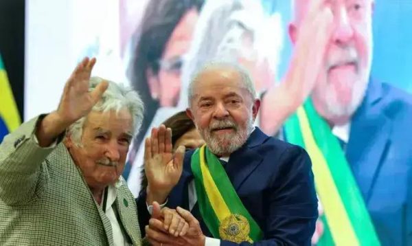 Lula vai ao velório de Pepe Mujica para prestar homenagem