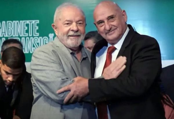 URGENTE: Ministro Gonçalves Dias pede demissão do GSI