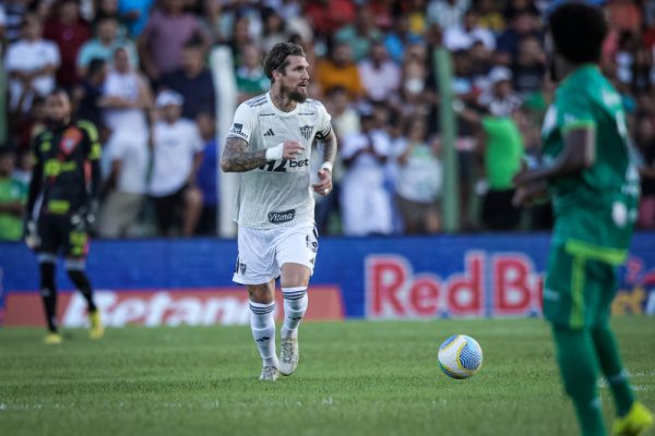 Lyanco em ao pelo Atltico durante duelo contra o Tocantinpolis (foto: Pedro Souza/Atltico)