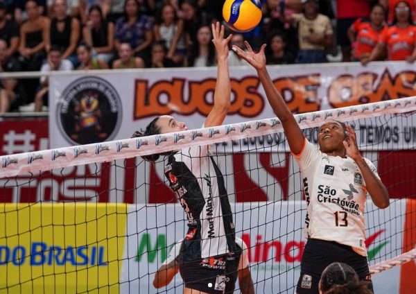 Mackenzie foi derrotado pelo Osasco na penltima rodada da fase classificatria da Superliga Feminina (foto: Carol Fotografia/Osasco)