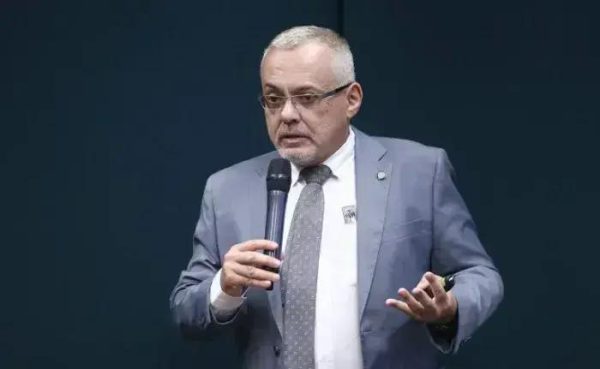 MEC afirma que não discrimina EaD e busca qualidade na educação a distância