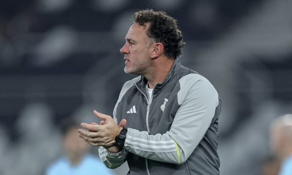 Milito em Botafogo 3 x 0 Atltico (foto: Pedro Souza/Atltico)