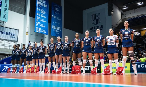 Minas em jogo da Superliga feminina (foto: Divulgao/Minas)