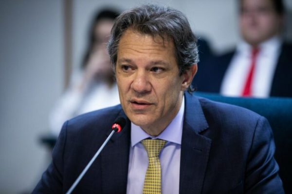 Haddad tem casa invadida na madrugada em São Paulo