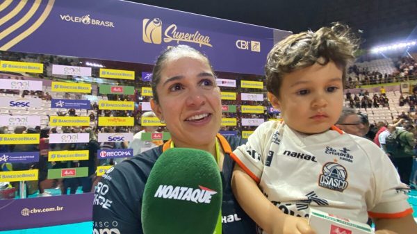 Natlia, ponteira do Osasco, foi eleita a MVP da Superliga Feminina de Vlei (foto: Rafael Cyrne/EM/D.A Press)
