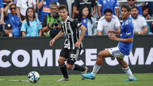 Natanael, novo lateral-direito do Atltico, durante estreia com a camisa alvinegra em amistoso contra o Cruzeiro. nos EUA (foto: Pedro Souza/Atltico)