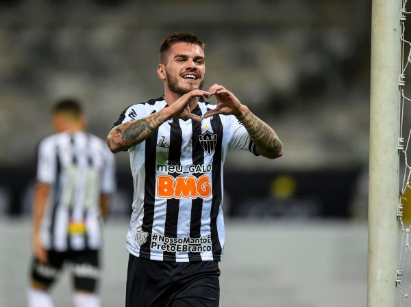 Agora ex-Galo, Nathan embarca para Porto Alegre para se apresentar ao Grêmio - Portal ZUG - Vale do Aço