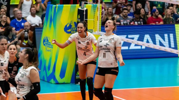 Osasco venceu Bauru e se sagrou campeo da Copa Brasil Feminina de Vlei (foto: Arthur Moraes/Divulgao CBV)