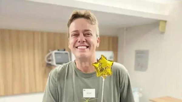Pablo Sanábio comemora remissão após tratamento contra tumor cerebral