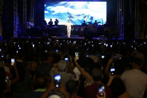 TIMÓTEO 60 ANOS: Depois de Fernandinho e Padre Fábio de Melo, hoje tem ELBA RAMALHO na Praça 29 de Abril