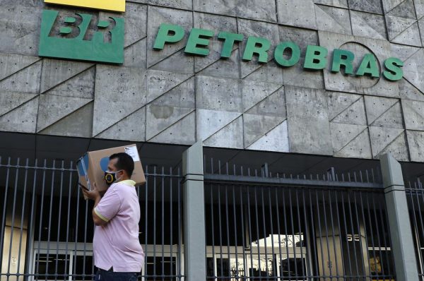 Petrobras anuncia queda na gasolina, diesel e gás de cozinha