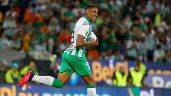 Atlético Nacional bate o martelo sobre a venda de Palacios ao Galo