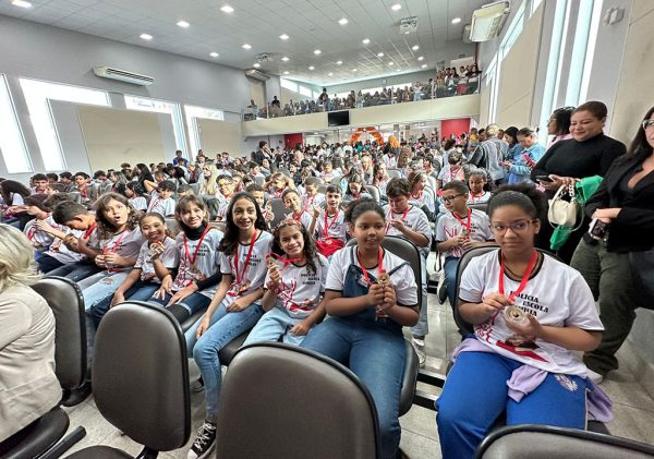 Polícia Militar realiza formatura do Proerd em Fabriciano