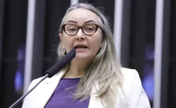 Projeto revoga exclusão de chaves PIX por irregularidades fiscais