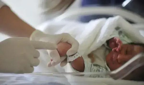 Queda do sub-registro de nascimento em 2023: índice chega a 1,05%