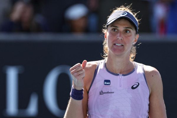 Bia Haddad  a tenista brasileira mais bem ranqueada pela WTA (foto: Martin KEEP / AFP)