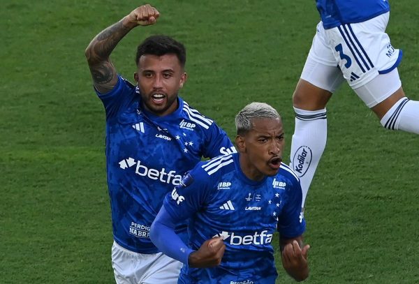 Cruzeiro foi finalista da Copa Sul-Americana de 2024 (foto: JOSE BOGADO / AFP)