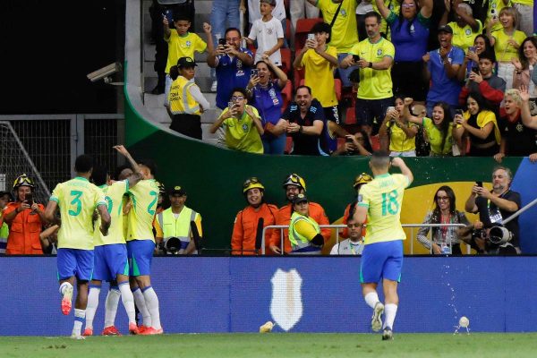 Brasil ganhou da Colmbia por 2 a 1 (foto: Sergio Lima/AFP)